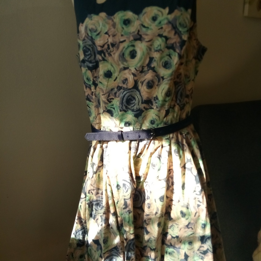 Women's dress